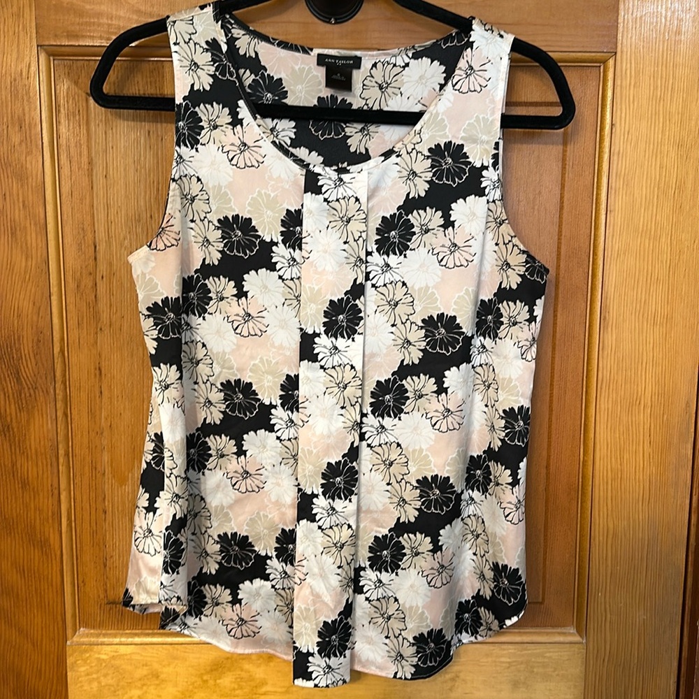 Ann Taylor Sleeveless Floral Blouse - Small